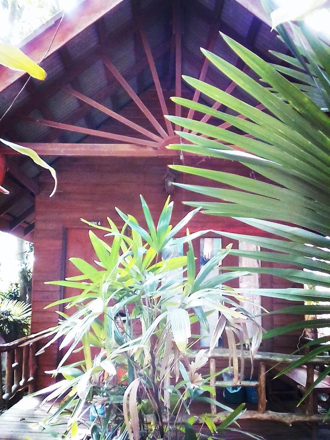 Hutyee Boat Bungalow Ko Lanta Exterior foto