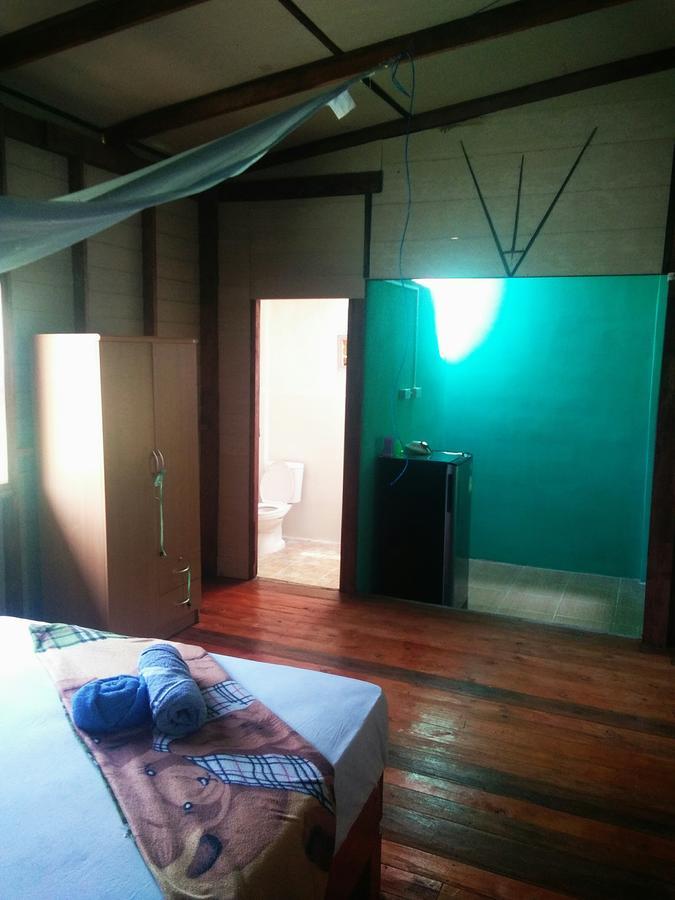 Hutyee Boat Bungalow Ko Lanta Exterior foto