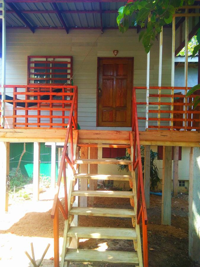 Hutyee Boat Bungalow Ko Lanta Exterior foto